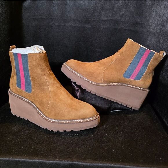 CECELIA NEW YORK Shoes - Cecelia New York Tan Ankle Boots Womens 8